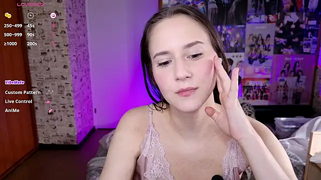 Snapshot of LucyRose3 chatting on 11.12.25 LucyRose3 online show from 11.12.25