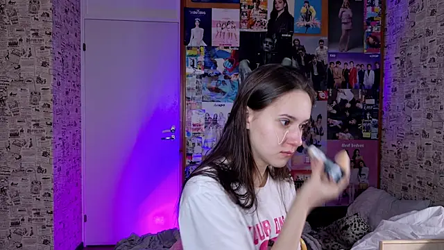 Snapshot of LucyRose3 chatting on 11.24.25 LucyRose3 online show from 11.24.25