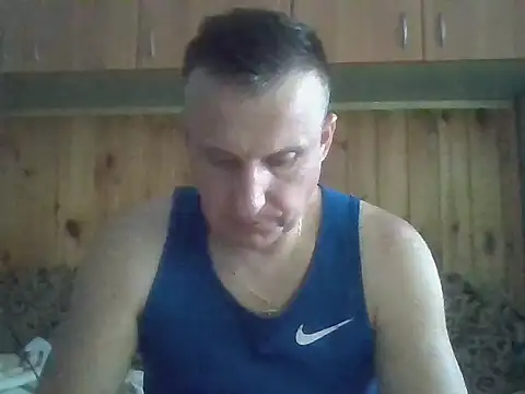 Snapshot of Maksymilian1 chatting on 06.17.26 Maksymilian1 online show from 06.17.26