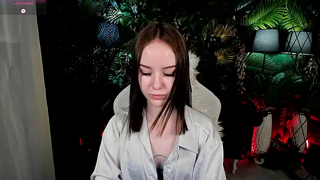 MarySparkle online show from 11.18.25