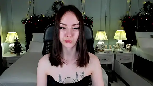 MarySparkle online show from 12.17.25