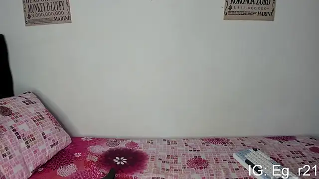 Snapshot of emma_grays2 chatting on 06.21.26 emma grays2 online show from 06.21.26