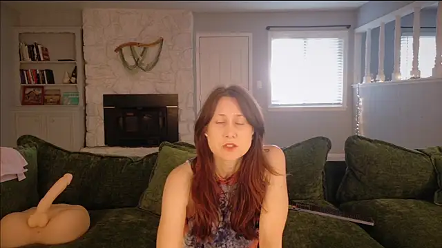 Snapshot of MommyGoddessL chatting on 06.27.26 MommyGoddessL online show from 06.27.26