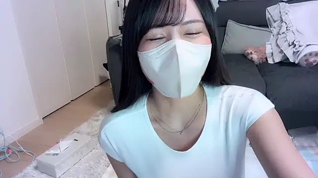 moemilk online show from 10.28.25