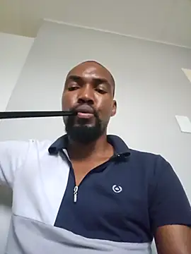 Snapshot of mojaymort chatting on 11.15.25 mojaymort online show from 11.15.25