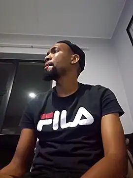 Snapshot of mojaymort chatting on 11.25.25 mojaymort online show from 11.25.25