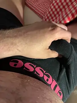 Snapshot of mrwit chatting on 03.25.26 mrwit online show from 03.25.26