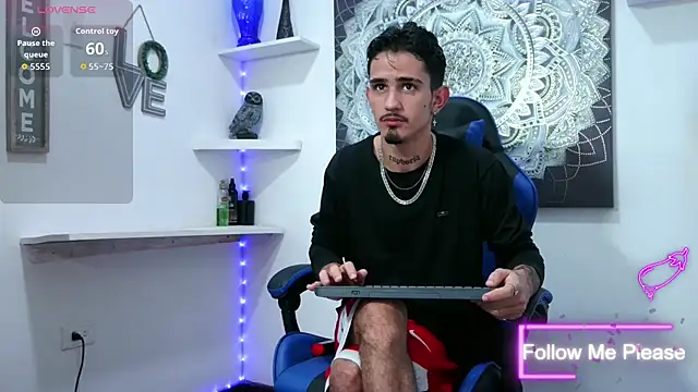 nextboywell1 online show from 04.18.26