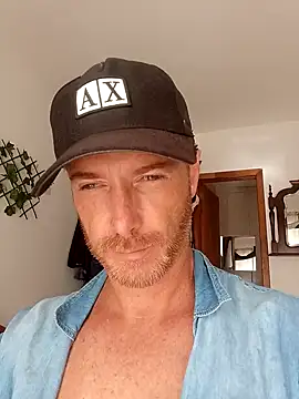 Snapshot of Loiroatv36 chatting on 02.19.26 Loiroatv36 online show from 02.19.26