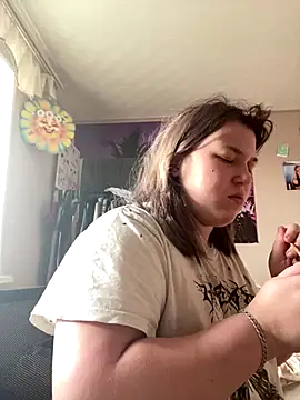 Kemeli008 online show from 10.24.25