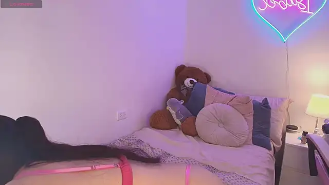 IsabelCortes online show from 10.10.25