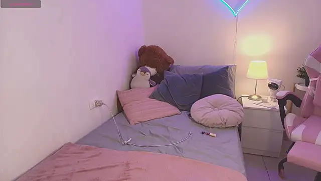 IsabelCortes online show from 12.03.25