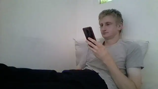 Snapshot of tcute0 chatting on 07.24.26 tcute0 online show from 07.24.26