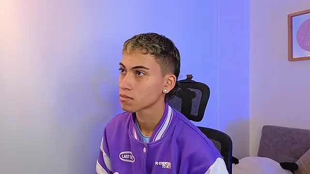 yulian vasquez online show from 10.06.25