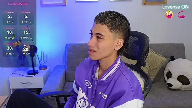 yulian vasquez online show from 11.25.25