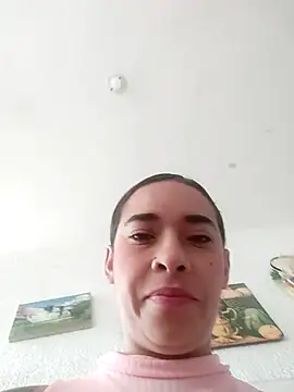 Valenn fernandez online show from 04.16.26