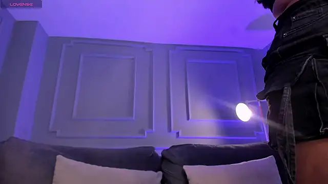 AmbarJames  online show from 02.02.26