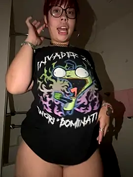 Snapshot of moan4mona chatting on 11.14.25 moan4mona online show from 11.14.25