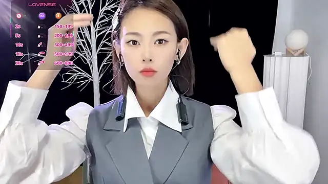 xiaoyue8888 online show from 10.16.25