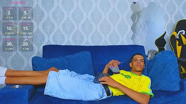 Hotcouple 222 online show from 09.21.25