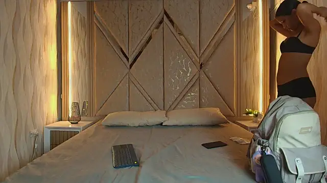 Hotcouple 222 online show from 01.19.26