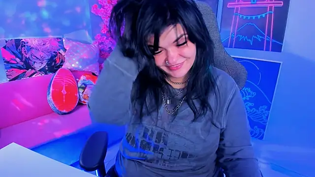 MaryHarrys online show from 10.15.25