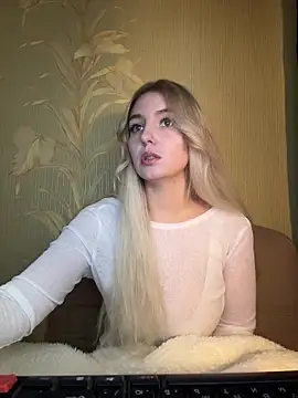 Snapshot of sindi_love_u chatting on 10.21.25 sindi love u online show from 10.21.25