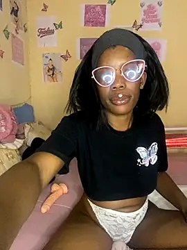 Snapshot of Caramel_Mellow chatting on 09.21.25 Caramel Mellow online show from 09.21.25