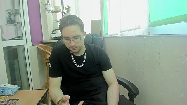Snapshot of romiosabrino chatting on 05.26.26 romiosabrino online show from 05.26.26