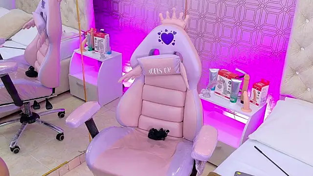 Becca Grims online show from 11.13.25