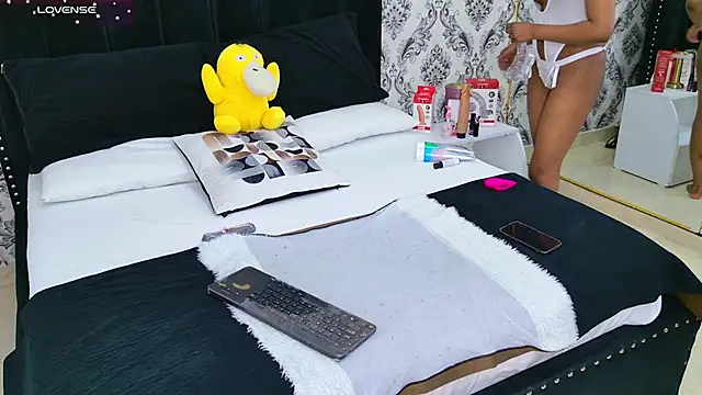 Becca Grims online show from 11.15.25