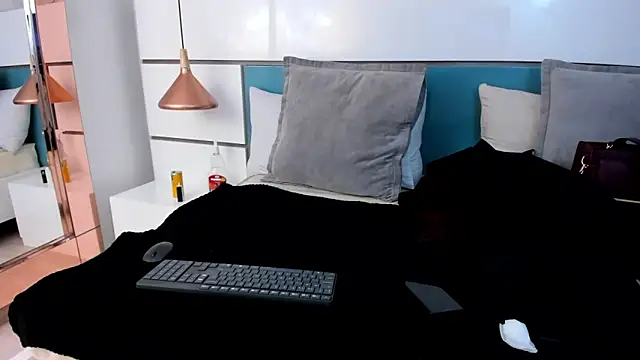 Ashkoreh online show from 04.08.26