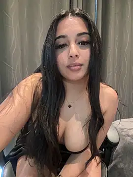 LilMisIndianx online show from 09.22.25