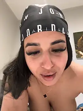 LilMisIndianx online show from 10.14.25