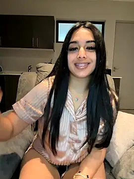 LilMisIndianx online show from 10.16.25