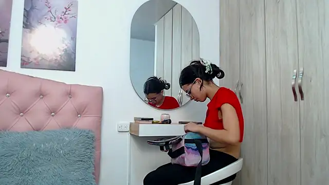 pinky f00x online show from 12.21.25