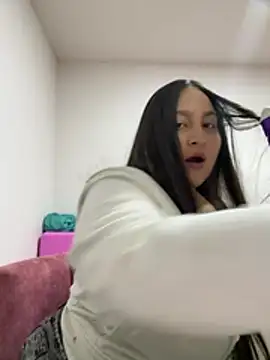 Abby Collings online show from 04.17.26