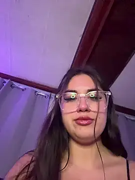 Snapshot of JosefaSweet chatting on 05.14.26 JosefaSweet online show from 05.14.26