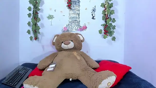 NataliaAndJulliam online show from 03.06.26