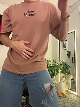 Elian savoy online show from 10.05.25