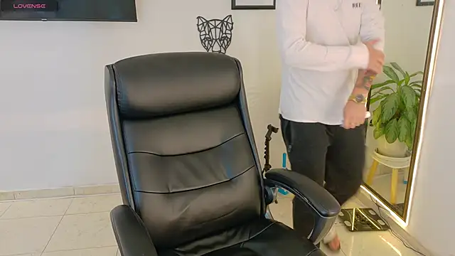 Elian savoy online show from 11.28.25