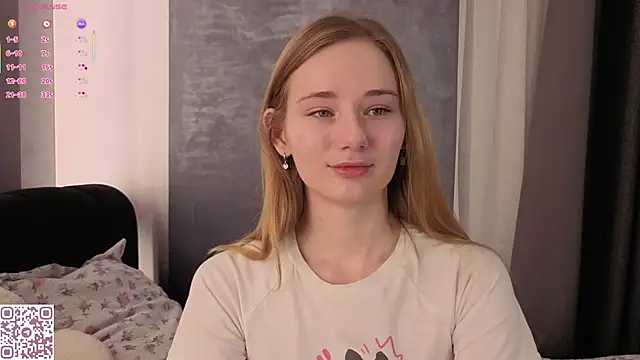 Snapshot of ElvinaRose chatting on 11.14.25 ElvinaRose online show from 11.14.25