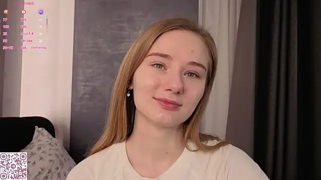 Snapshot of ElvinaRose chatting on 11.24.25 ElvinaRose online show from 11.24.25