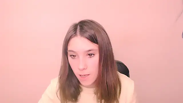 Snapshot of RosaRay_ chatting on 10.17.25 RosaRay online show from 10.17.25