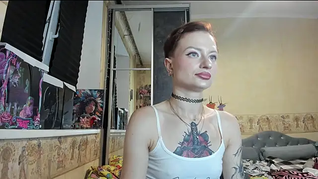 Snapshot of WatsonMi chatting on 06.17.26 WatsonMi online show from 06.17.26