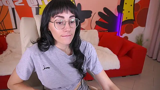 Snapshot of EviLune chatting on 10.27.25 EviLune online show from 10.27.25