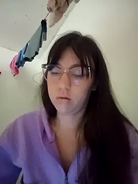 Snapshot of lareinalareinadelanal chatting on 10.29.25 lareinalareinadelanal online show from 10.29.25