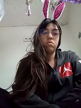 Snapshot of lareinalareinadelanal chatting on 10.31.25 lareinalareinadelanal online show from 10.31.25