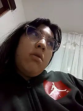 Snapshot of lareinalareinadelanal chatting on 11.08.25 lareinalareinadelanal online show from 11.08.25