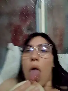 Snapshot of lareinalareinadelanal chatting on 11.12.25 lareinalareinadelanal online show from 11.12.25